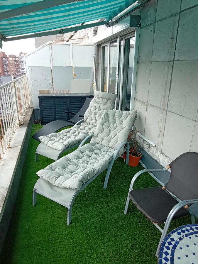 Liege Centre Mediacite Appartement Possible Parking Terrasse Immense 8Eme Pour 2 Personnes Exterior foto