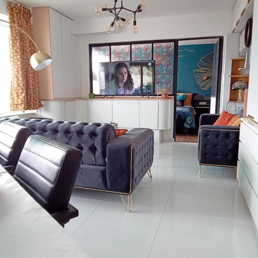 Liege Centre Mediacite Appartement Possible Parking Terrasse Immense 8Eme Pour 2 Personnes Exterior foto
