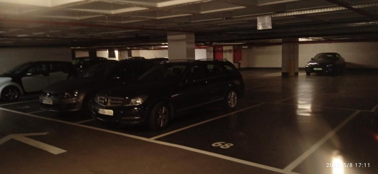 Liege Centre Mediacite Appartement Possible Parking Terrasse Immense 8Eme Pour 2 Personnes Exterior foto